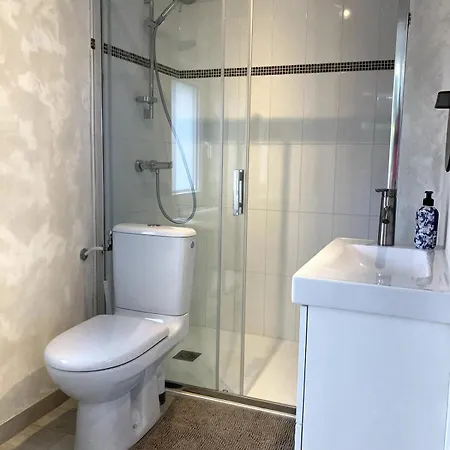 Belle Maison De Vacances, A 1 Minute De La Plage, Avec Terrasse Et Jacuzzi Feriehus