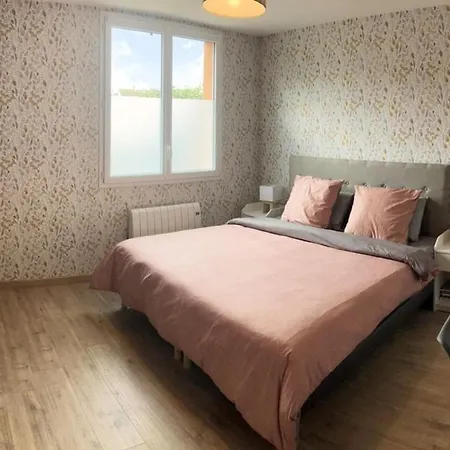 Feriehus Belle Maison De Vacances, A 1 Minute De La Plage, Avec Terrasse Et Jacuzzi