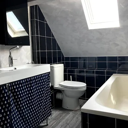 Feriehus Belle Maison De Vacances, A 1 Minute De La Plage, Avec Terrasse Et Jacuzzi