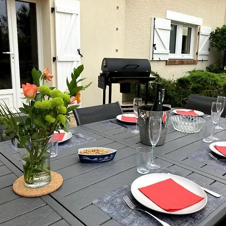 Belle Maison De Vacances, à 1 Minute De La Plage, Avec Terrasse Et Jacuzzi Hébergement de vacances